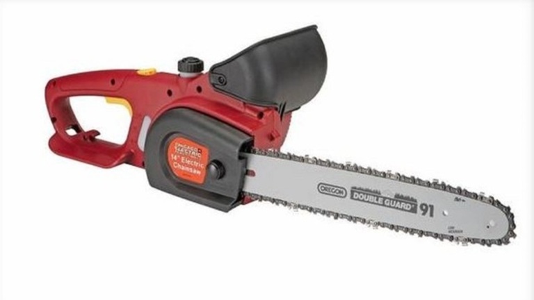 ¡Jason anda emocionado! Harbor Freight retira un millón de motosierras. ¡Jason anda emocionado! Harbor Freight retira un millón de motosierras.