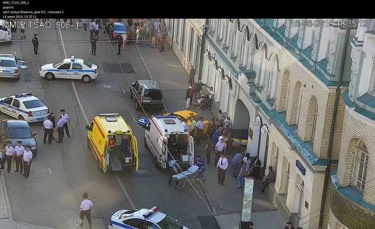 Taxista atropella a multitud en Rusia; reportan dos mexicanos heridas Taxista atropella a multitud en Rusia; reportan dos mexicanos heridas