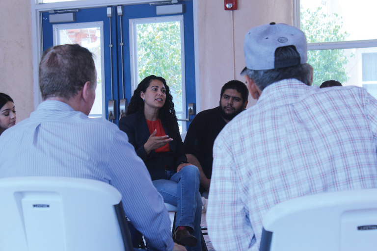 Reuniones de congresista Federal Torres-Small