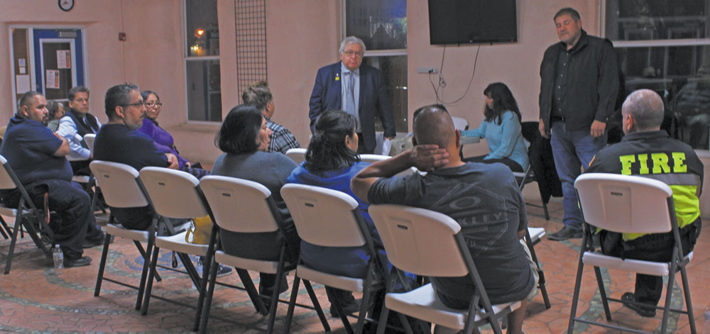 Reunión de la Comunidad con el Comisionado González