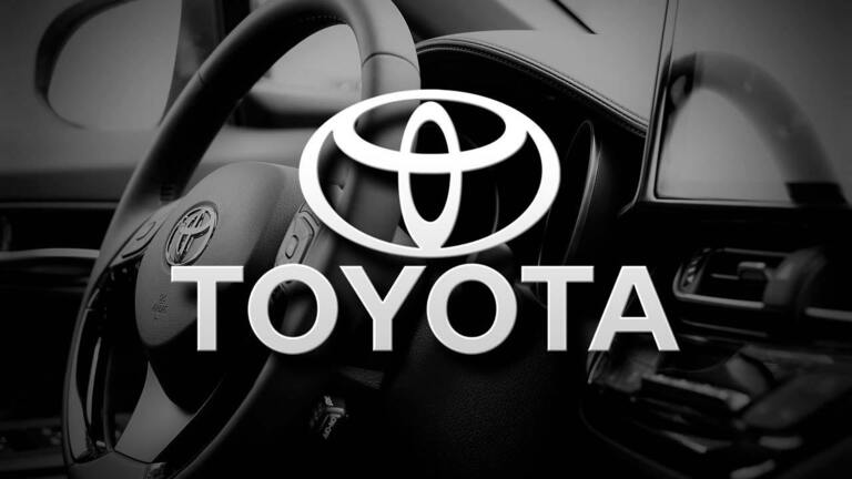 Toyota retira casi 700 mil vehículos Toyota retira casi 700 mil vehículos