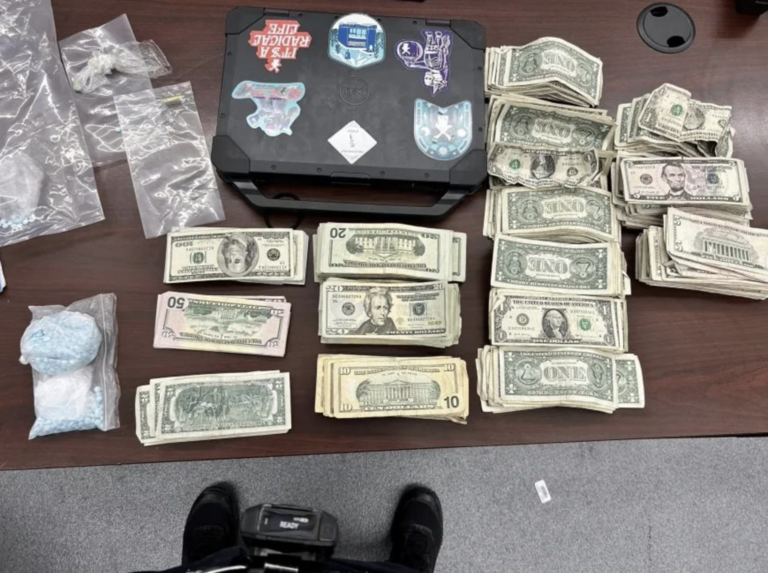 ALBUQUERQUE. ¿Dos días de arresto por 800 pastillas de fentanilo?