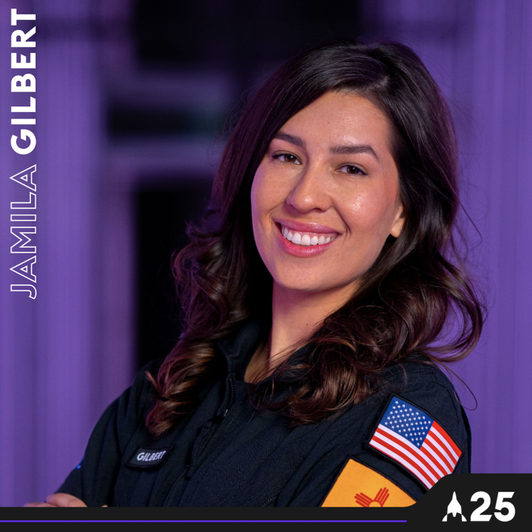 ¡Al espacio y de regreso! Mujer astronauta de Las Cruces
