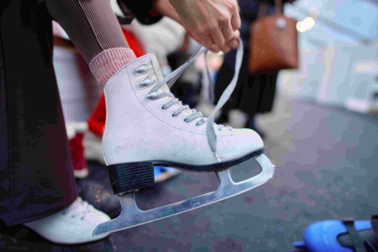 inauguración de la pista de patinaje sobre hielo del condado
