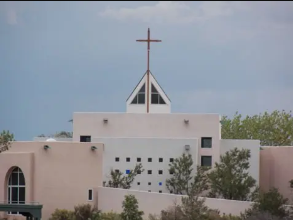 Albuquerque: El extesorero de grupo religioso de Nuevo México acusado de robar 2 millones de dólares 