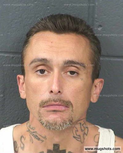 Las Cruces: Delincuente convicto enfrenta cargos federales por tráfico de fentanilo y delitos con armas de fuego 